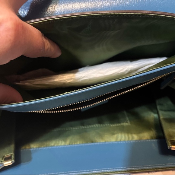 Gucci Thiara Envelope Bag - Picture 9 of 12